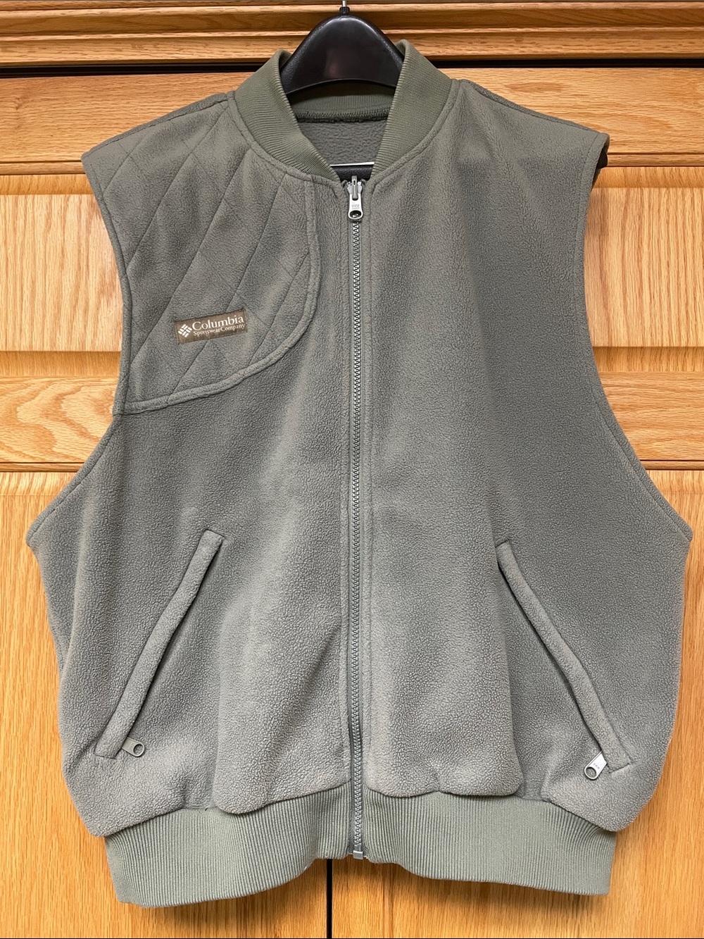 Columbia Men’s Olive Green Fleece Vest with Quilted Shoulder - Size Large